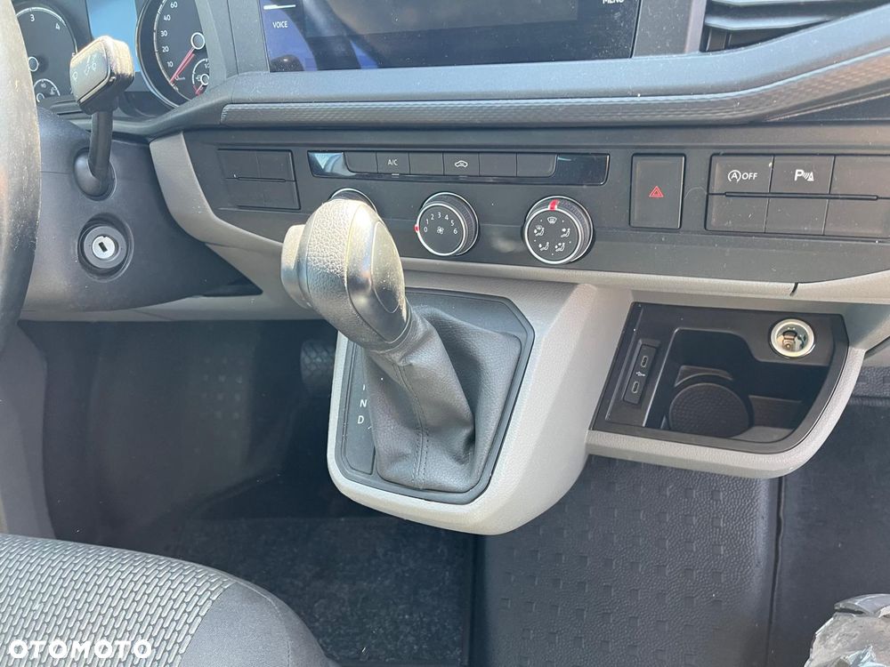Volkswagen Transporter 6 - 8