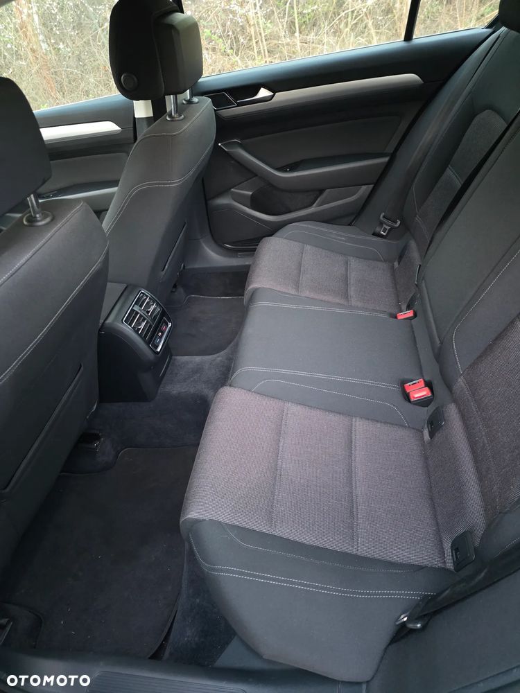Volkswagen Passat 2.0 TDI BMT Comfortline DSG7 - 36