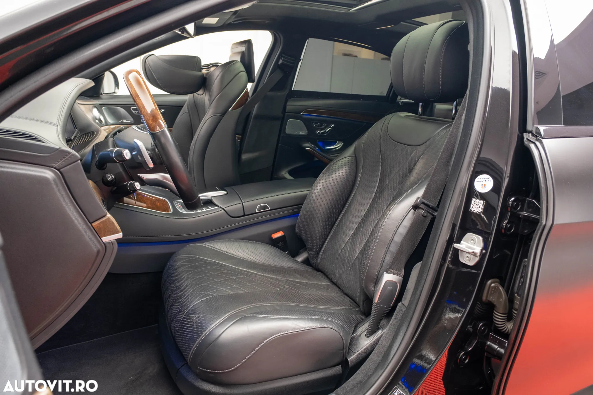 Mercedes-Benz S 500 L 4Matic 9G-TRONIC - 31