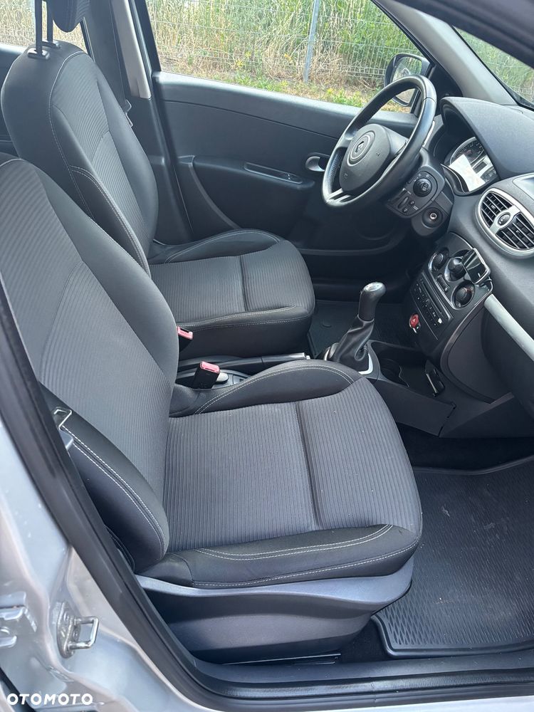 Renault Clio 1.2 16V TCE Alize Euro5 - 9
