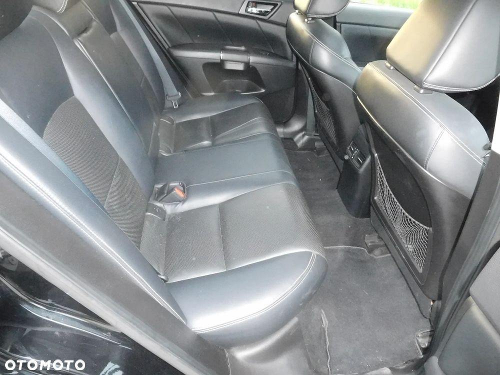 Suzuki Kizashi 2.4 Sport 4WD CVT - 9