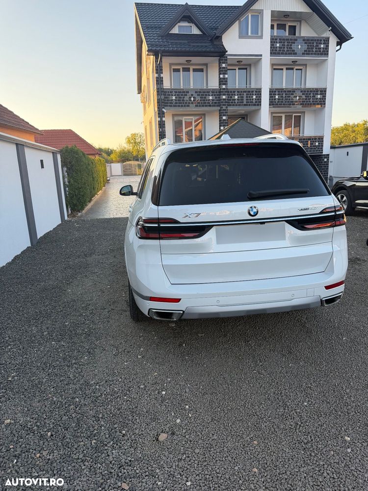 BMW X7 2023 photo 3