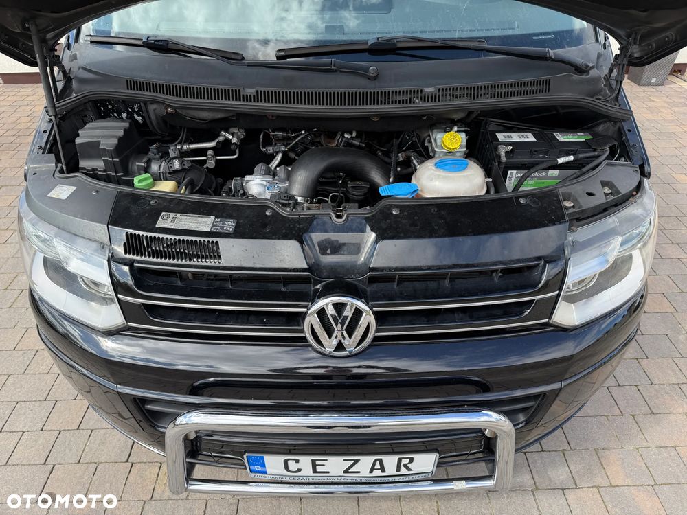 Volkswagen Multivan - 32