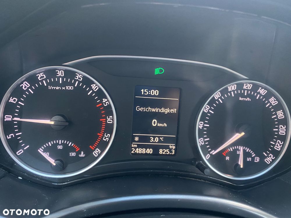 Skoda Octavia 1.6 TDI DPF Ambiente - 8