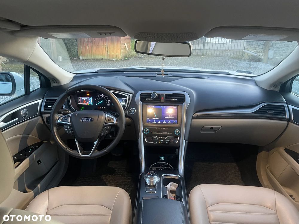 Ford Mondeo - 16
