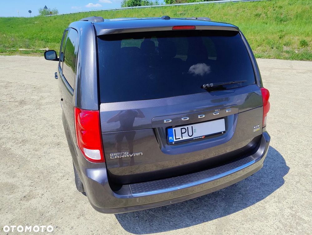 Dodge Grand Caravan - 5