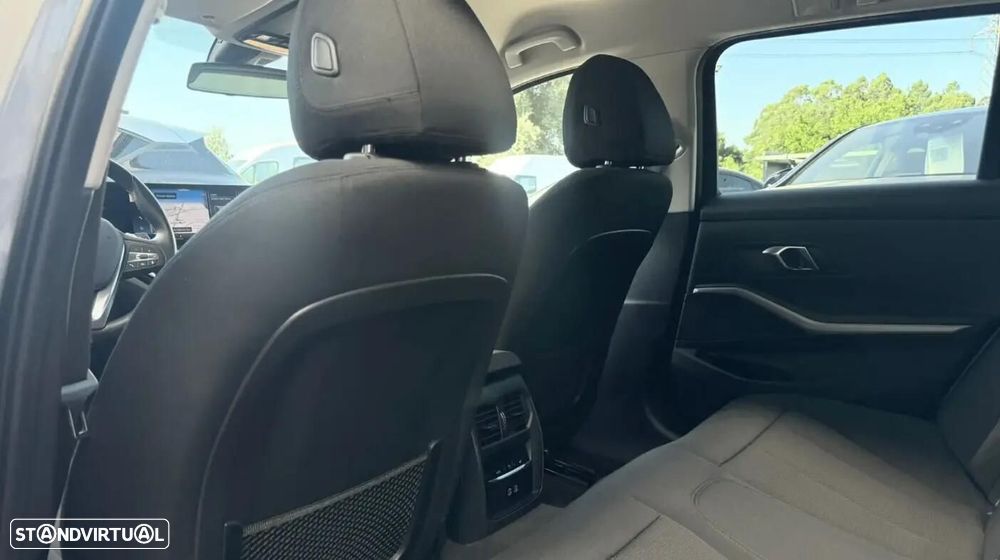 BMW 330 e Corporate Edition Auto - 12
