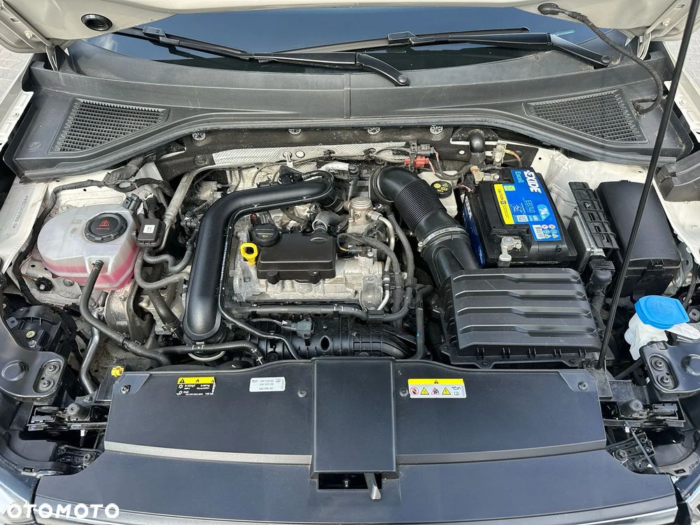 Volkswagen T-Roc - 8