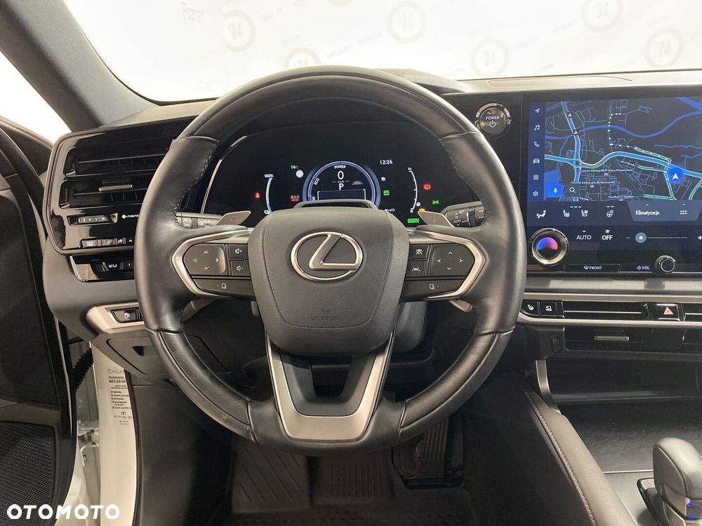 Lexus RX 450h+ Omotenashi - 12