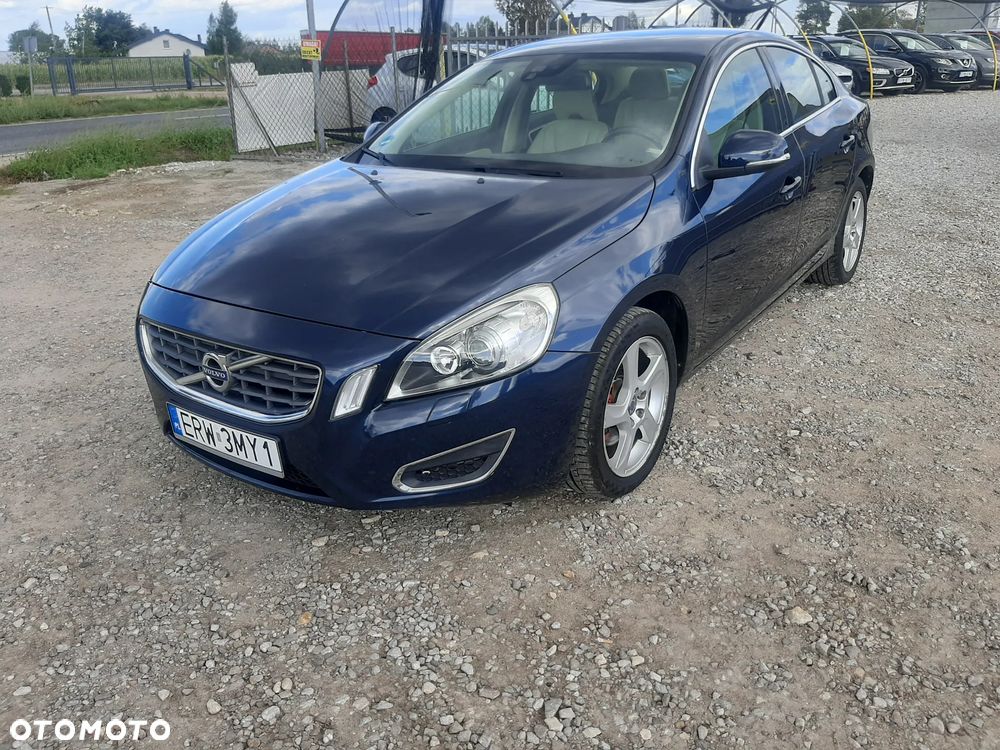 Volvo S60 DRIVe Momentum - 1