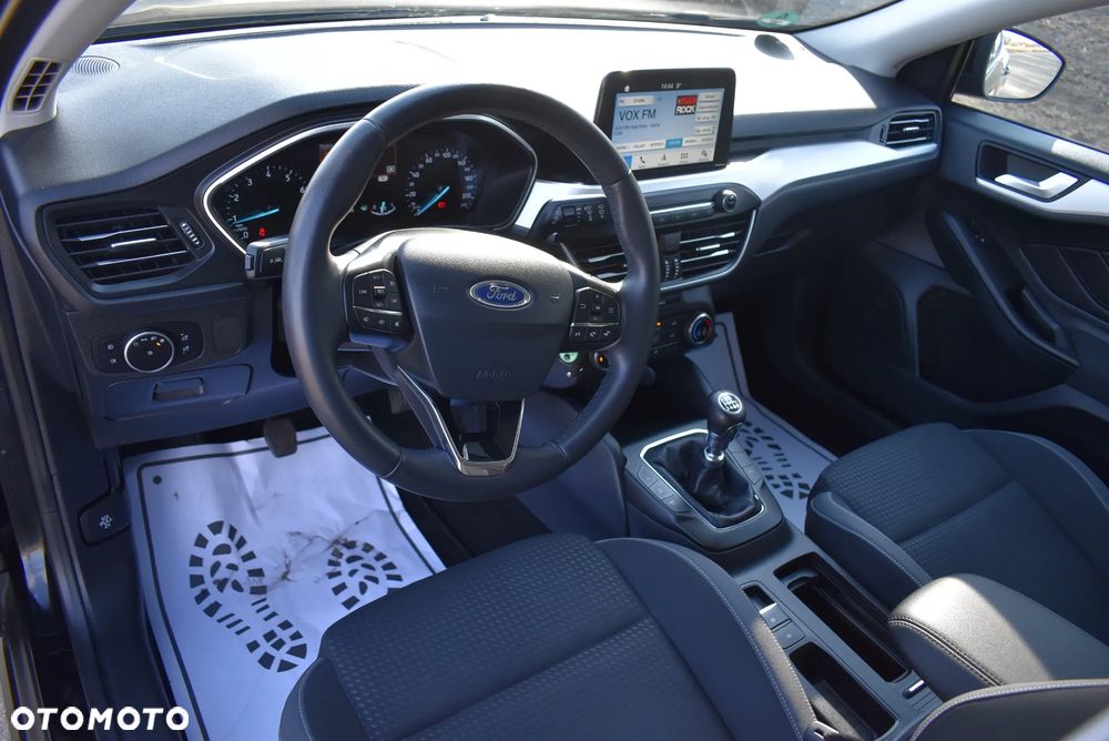 Ford Focus - 27