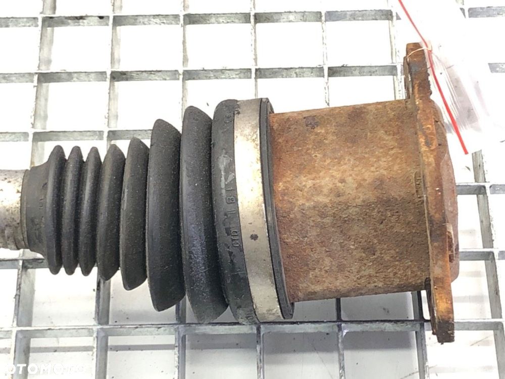 PÓŁOŚ PRAWY PRZÓD - 80.00 PLN - AUDI A4 B8 Avant (8K5) 2007 - 2015 2.0 TFSI flexible fuel - 3