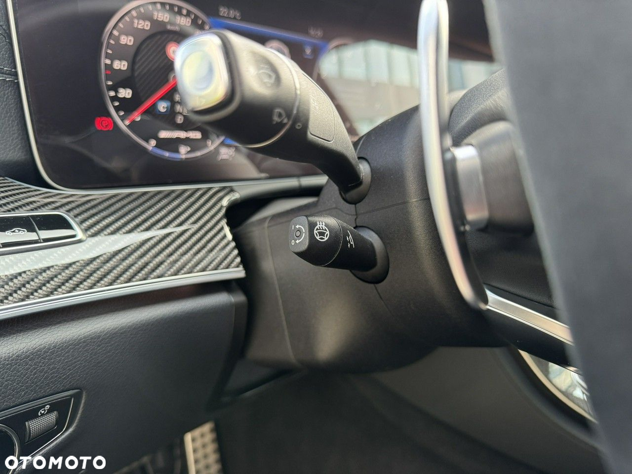 Mercedes-Benz Klasa E AMG 63 4Matic AMG Speedshift 9G-MCT - 32