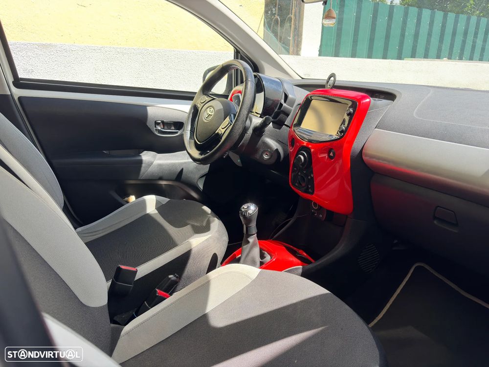 Toyota Aygo 1.0 X-Play+AC+X-Touch - 2