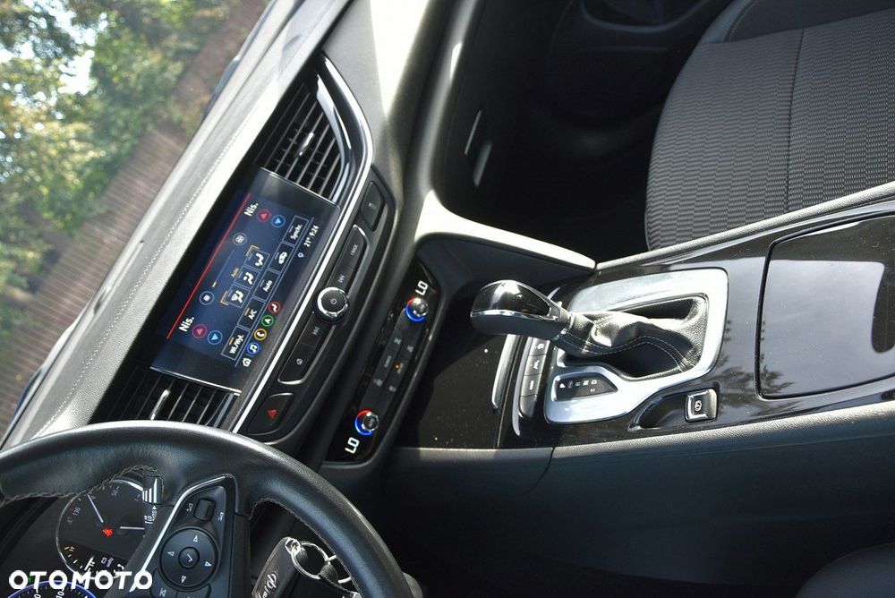 Opel Insignia - 11
