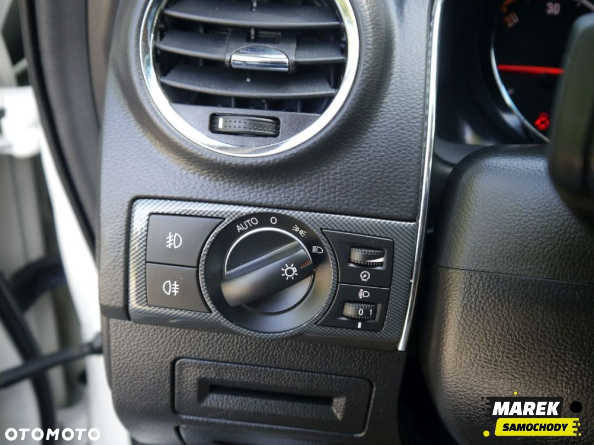 Opel Antara - 17