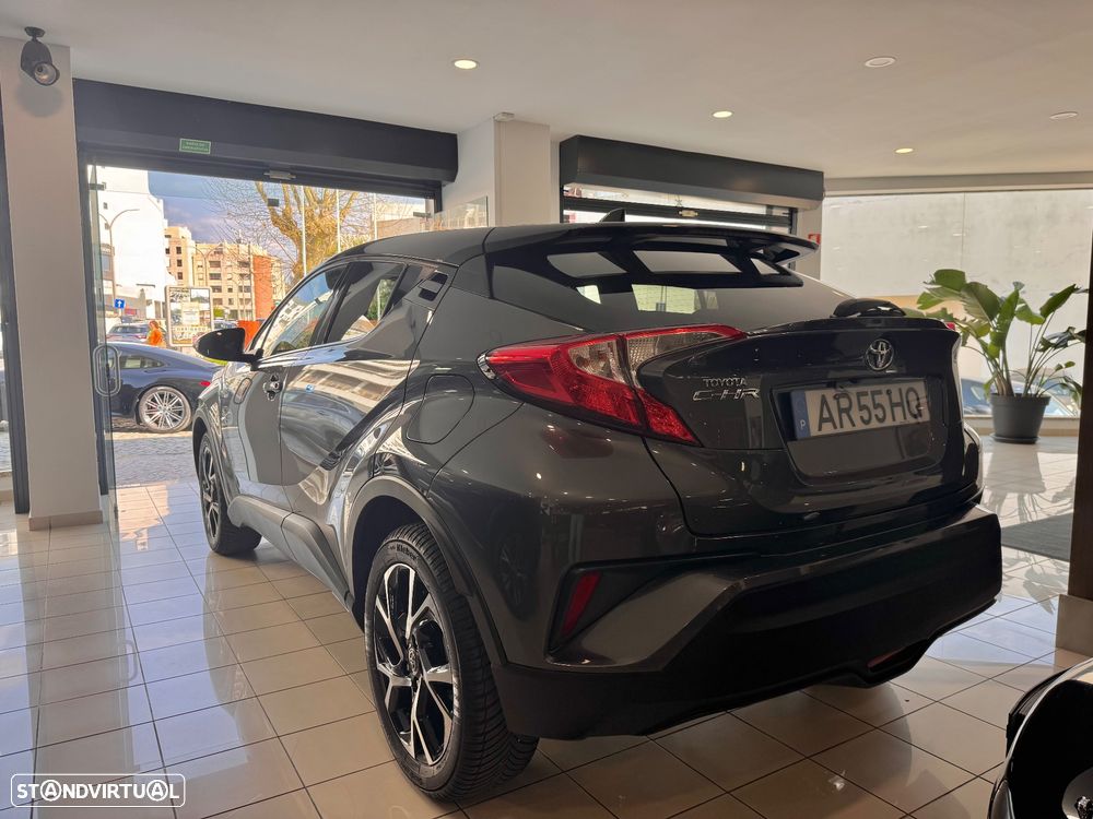 Toyota C-HR 1.2 Turbo - 4