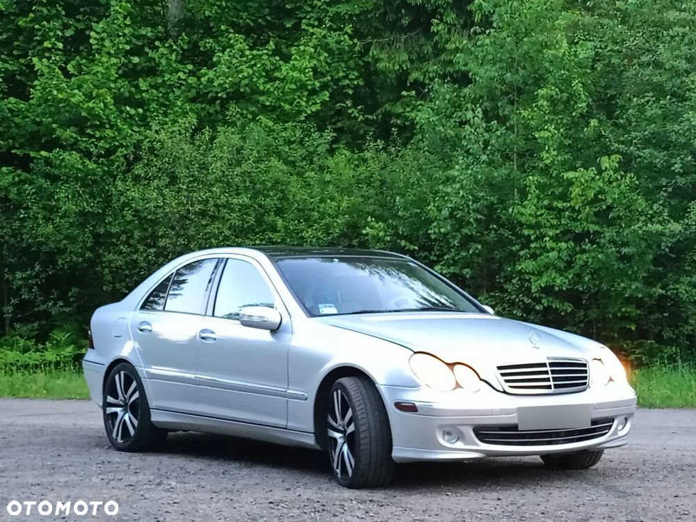 Mercedes-Benz Klasa C 350 4Matic 7G-TRONIC SPORT EDITION - 3