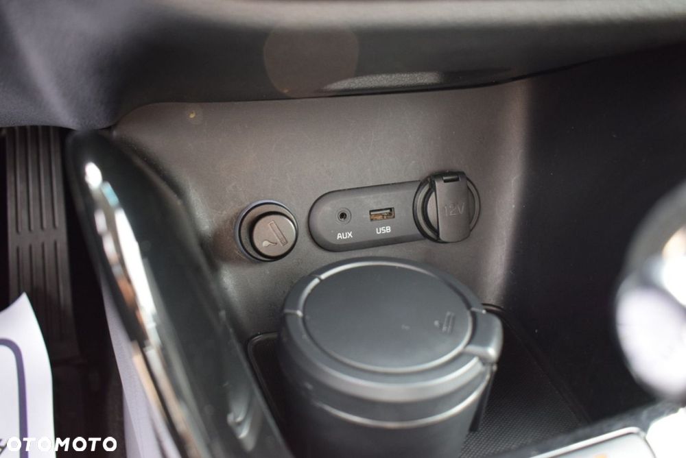 Kia Ceed - 40