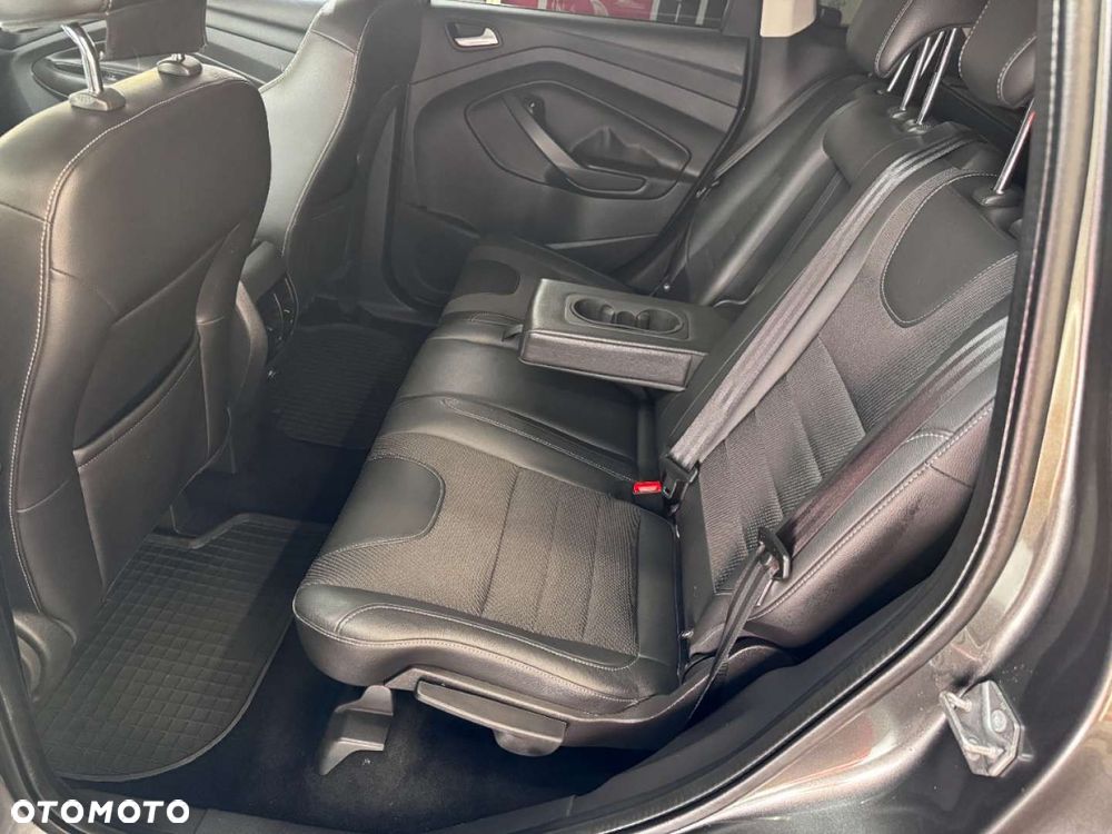 Ford Kuga - 34