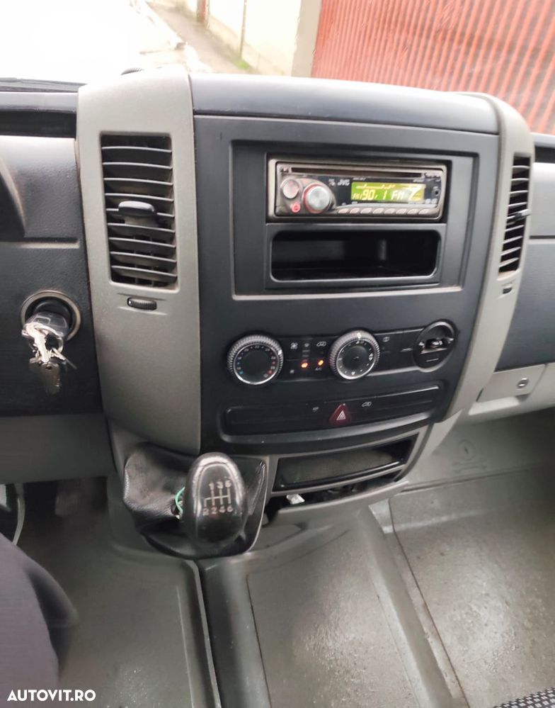 Mercedes-Benz Sprinter - 6