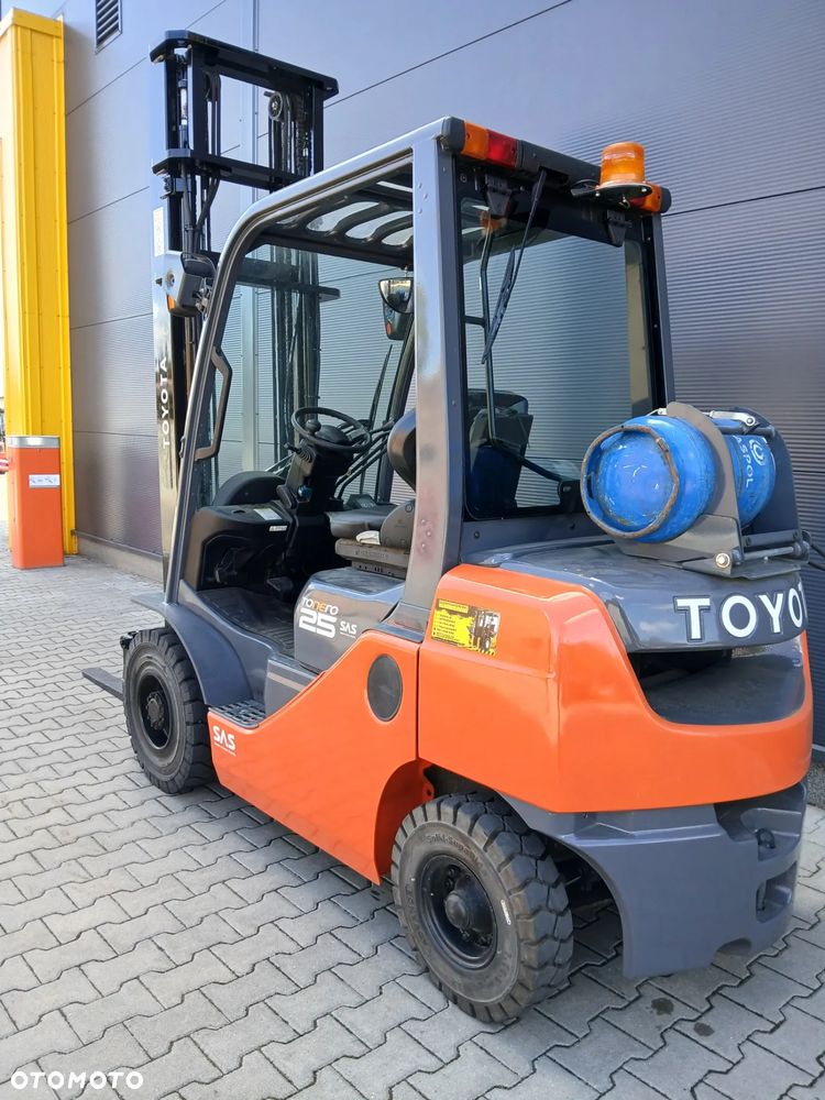 Toyota 02-8FGF25 - 5
