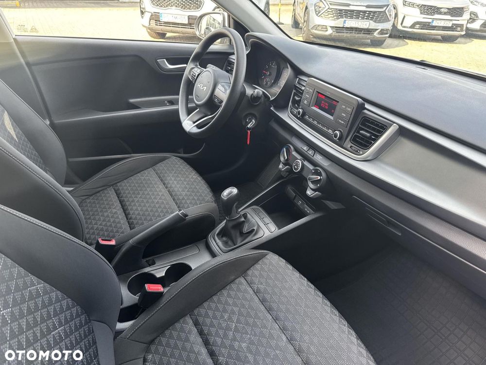 Kia Rio - 27