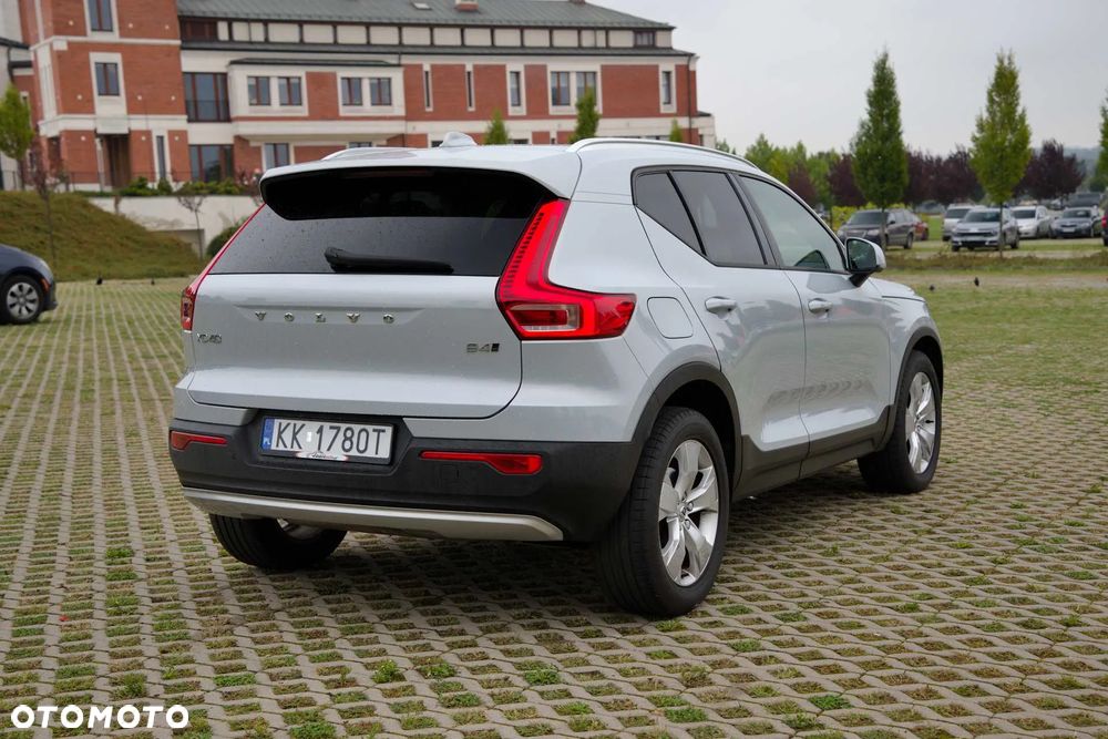 Volvo XC 40 B4 B AWD DKG Momentum Pro - 7