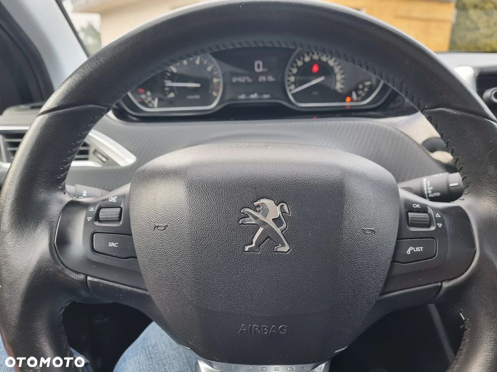 Peugeot 2008 82 VTI Active - 12