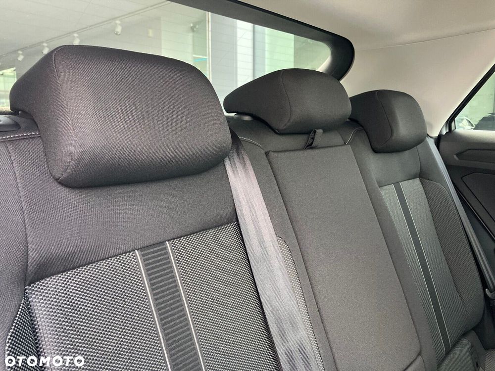 Volkswagen T-Roc - 28