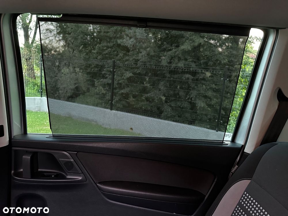 Volkswagen Sharan - 15