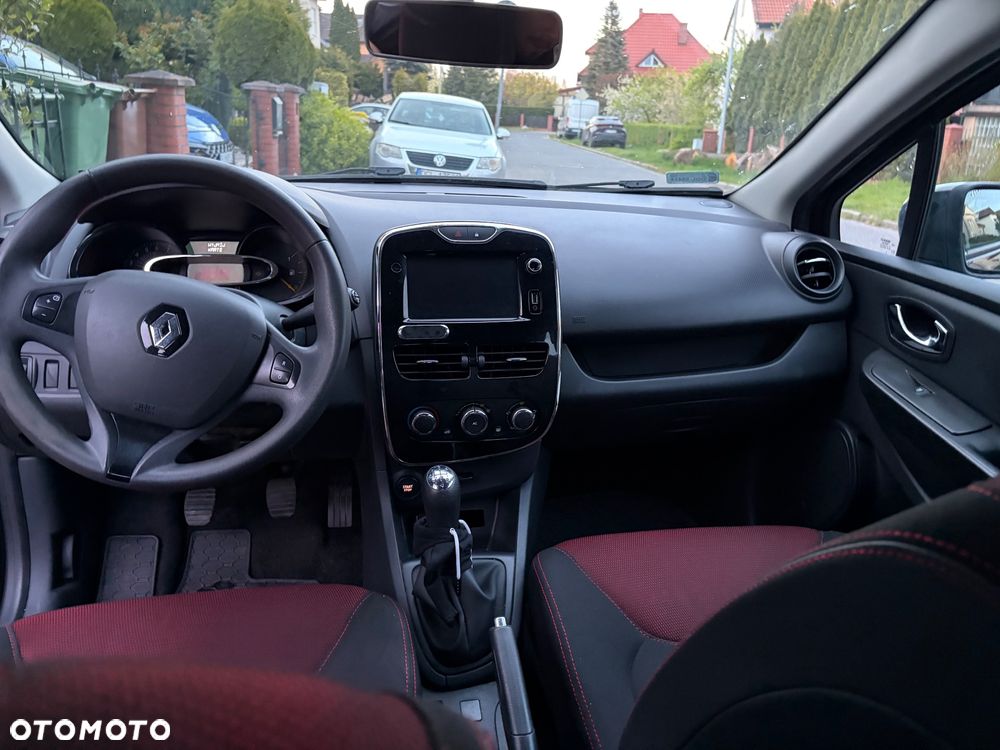 Renault Clio 1.2 16V Zen - 9