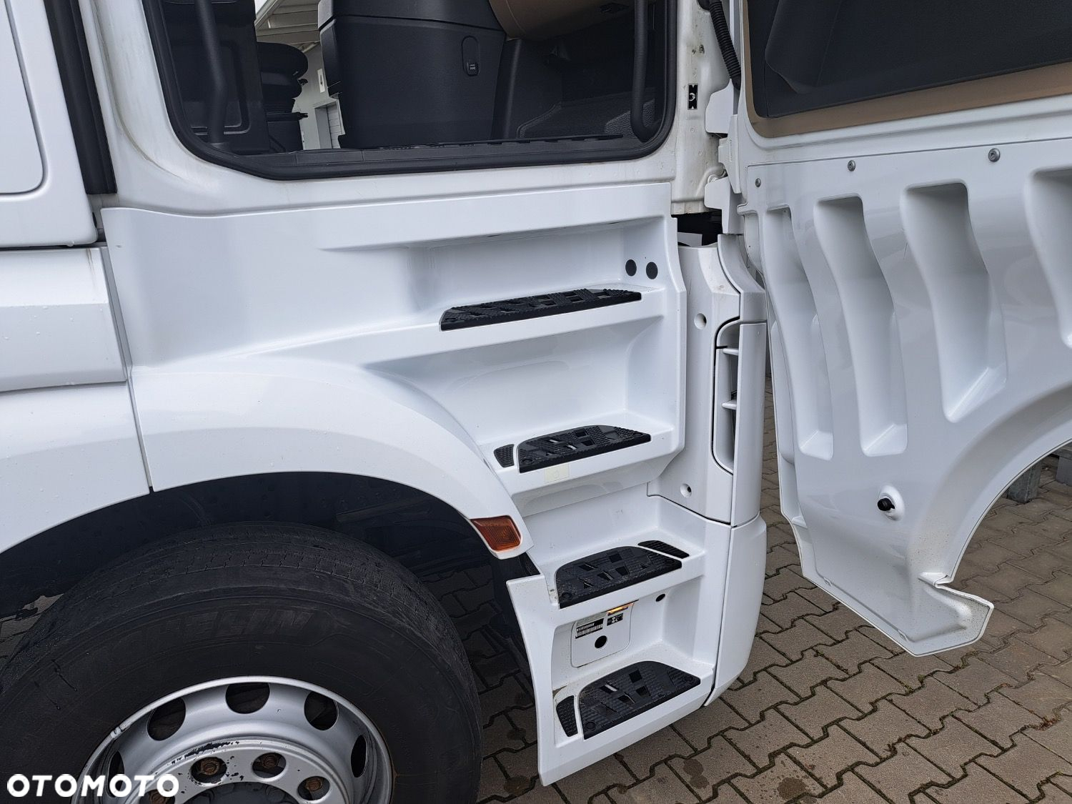 Versalift Actros 1845 - 15
