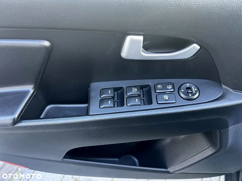 Kia Sportage 1.6 GDI Business Line L 2WD - 26