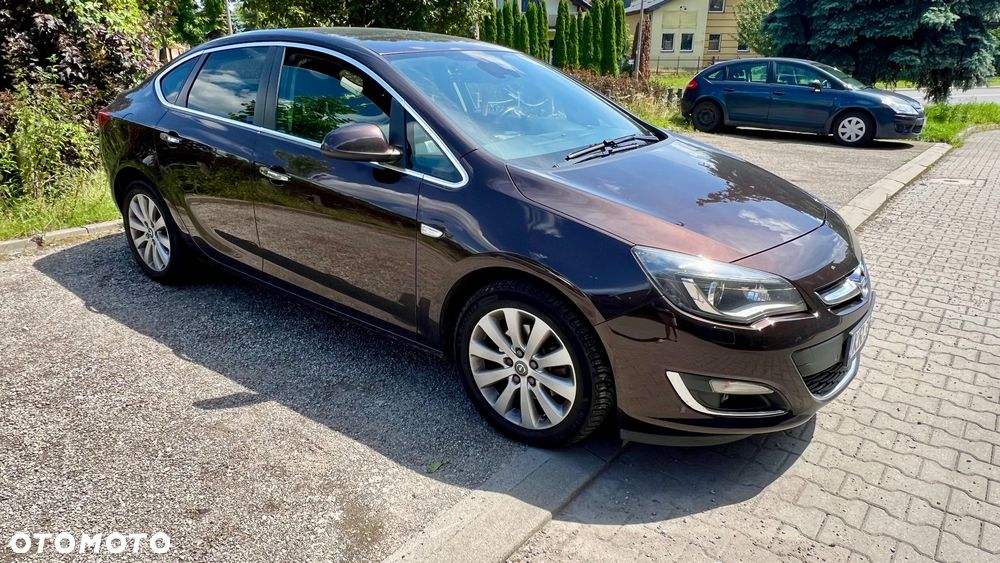 Opel Astra 1.7 CDTI Executive - 2