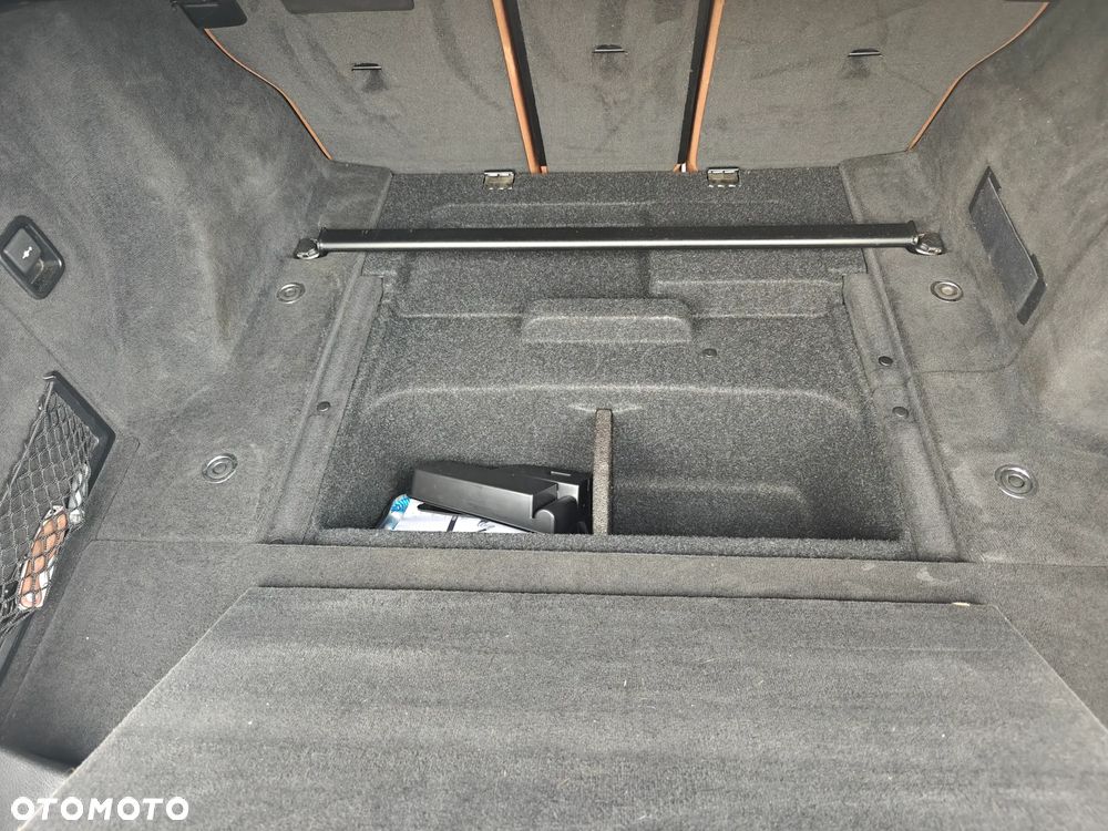 BMW Seria 3 318d Luxury Line - 37