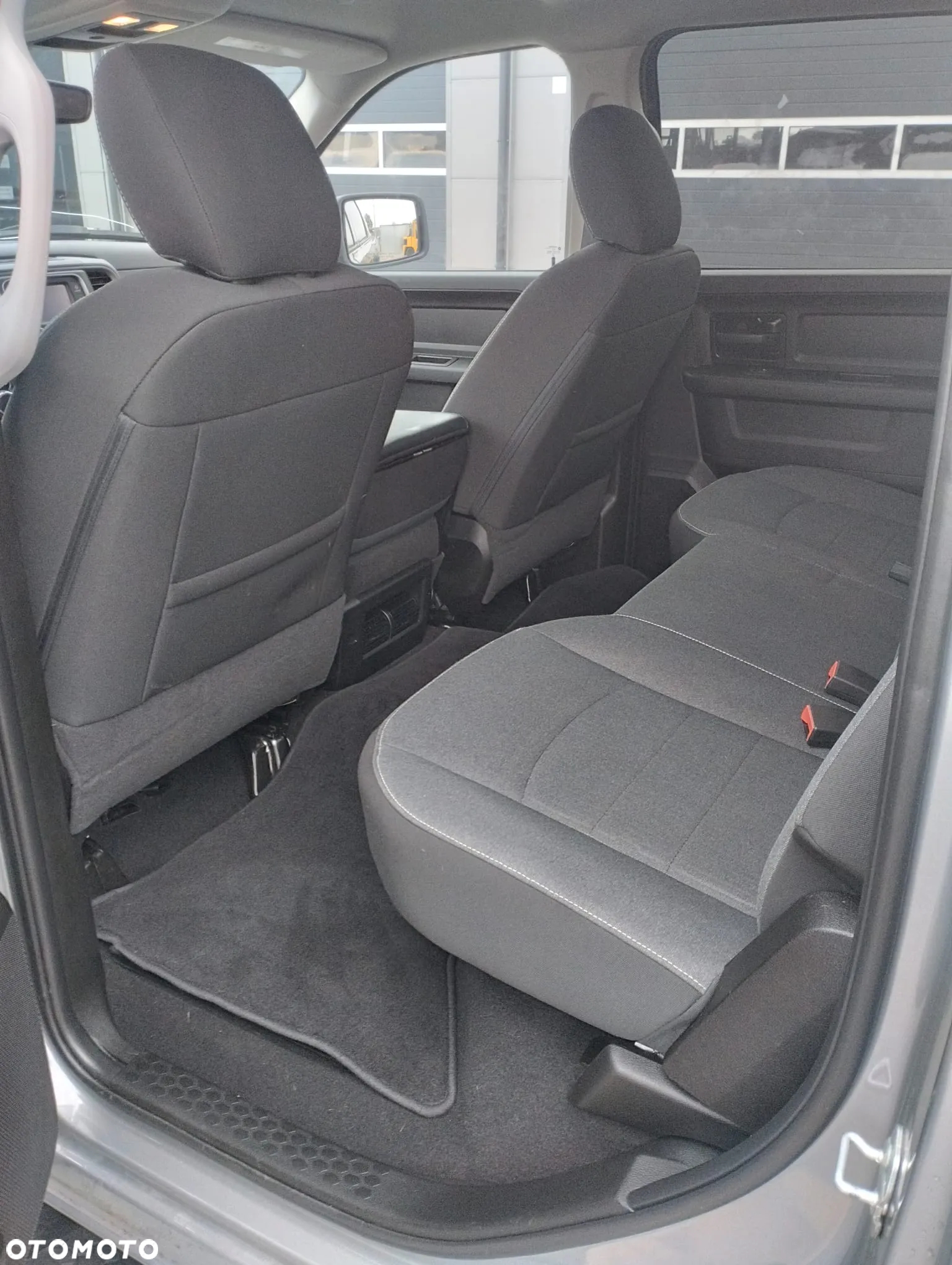 RAM 1500 - 10