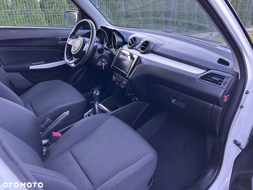 Suzuki Swift 1.2 Premium - 9