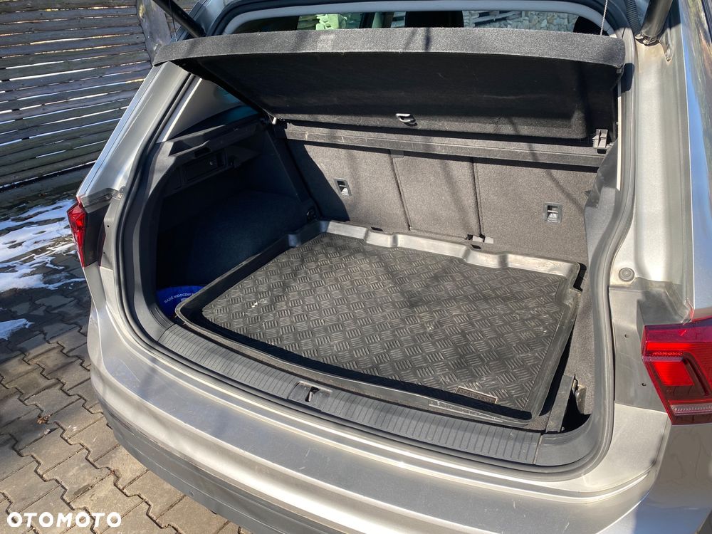 Volkswagen Tiguan - 11