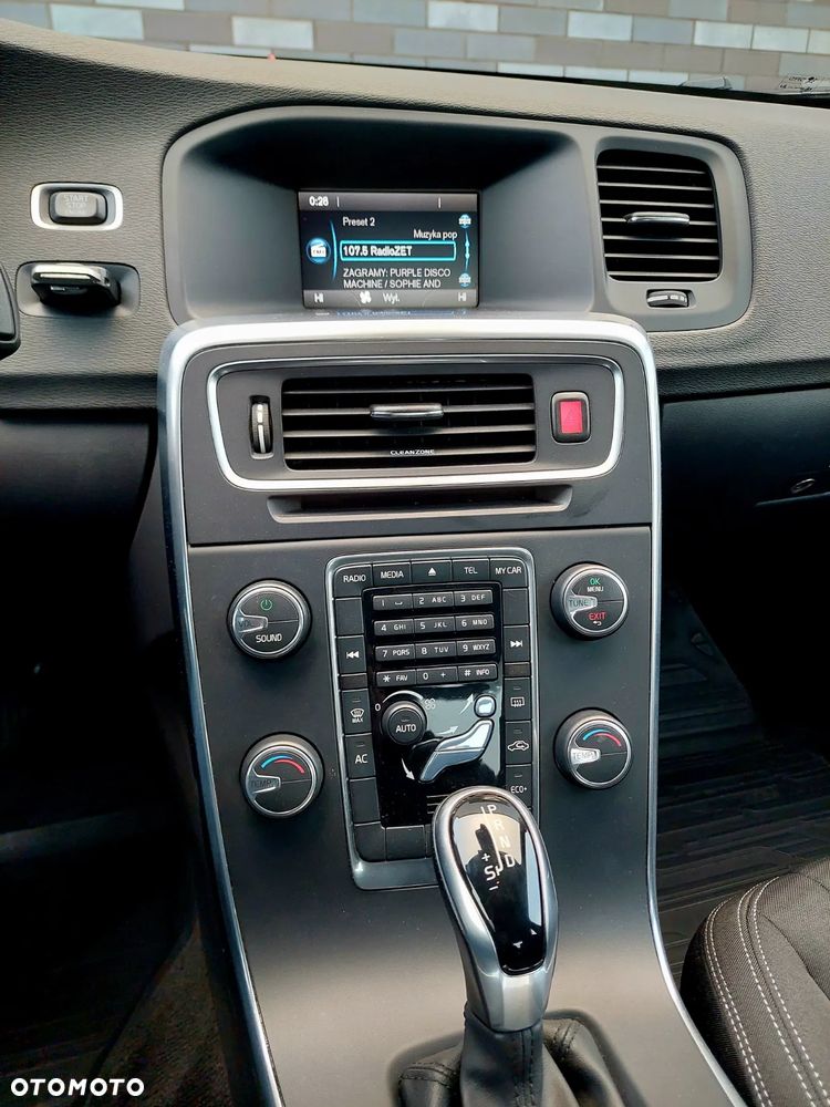 Volvo S60 T3 Drive-E Momentum - 9