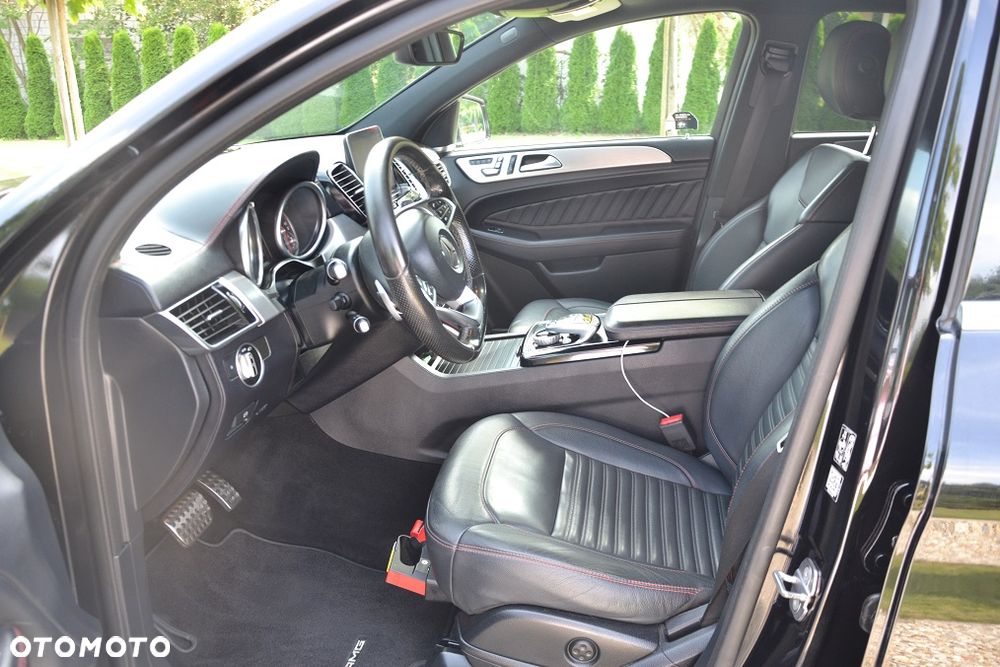Mercedes-Benz GLE - 23