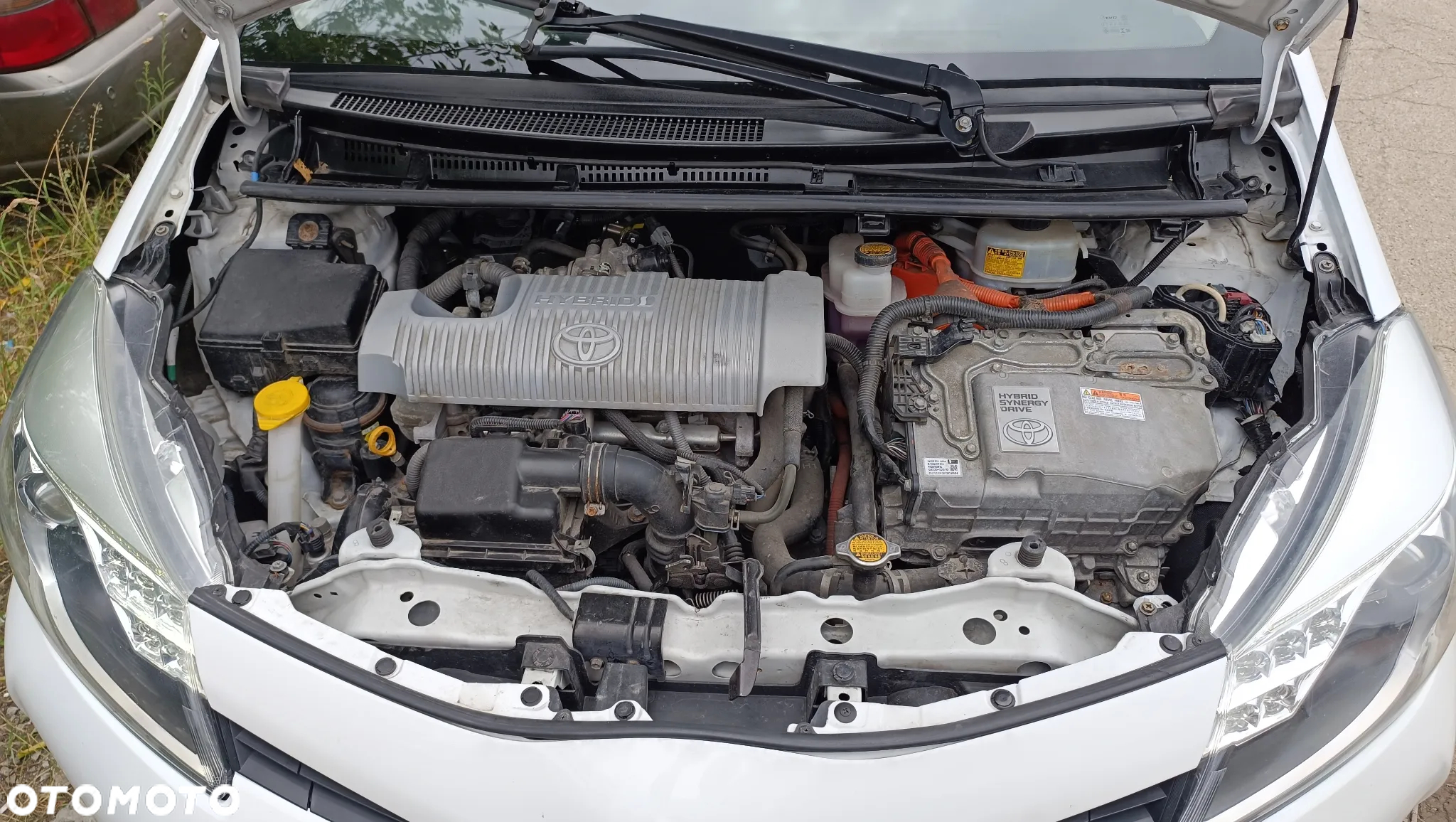 Toyota Yaris Hybrid 100 Sol - 15