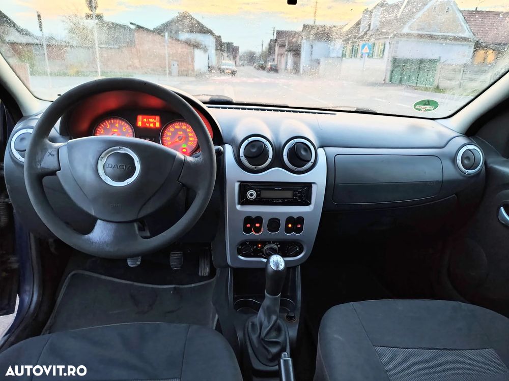 Dacia Logan 1.6 16V Preference - 13