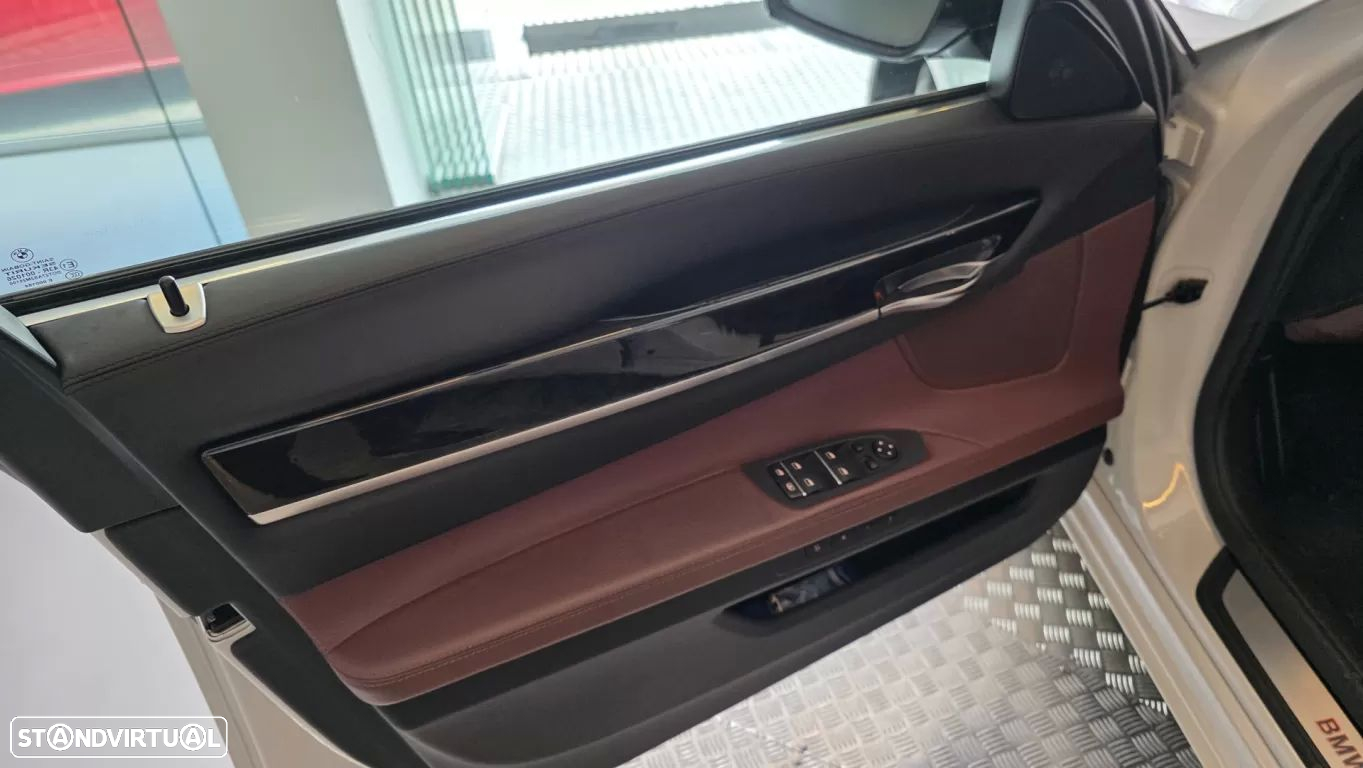 BMW 730 Ld Edition Exclusive - 35