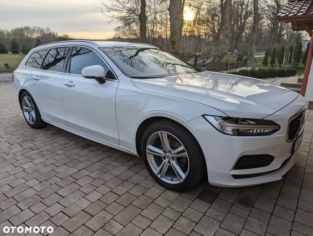 Volvo V90 D4 Momentum Pro - 2