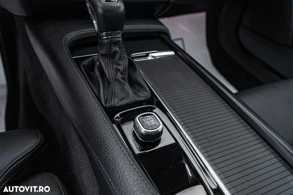 Volvo S90 D3 Geartronic Momentum - 25