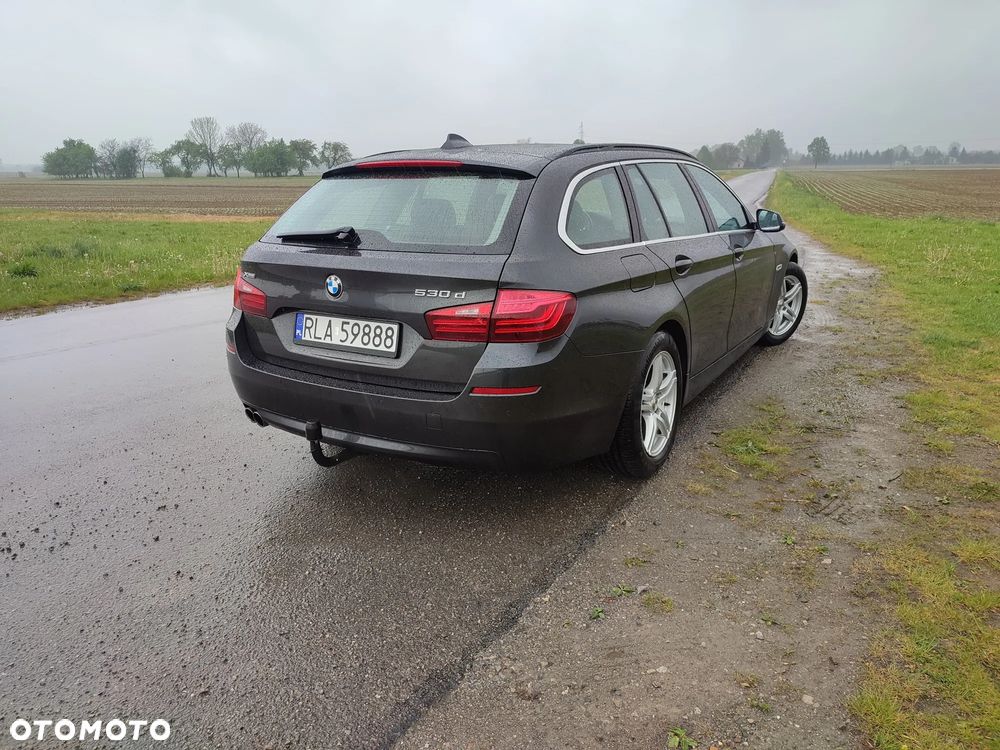 BMW Seria 5 530d xDrive - 5