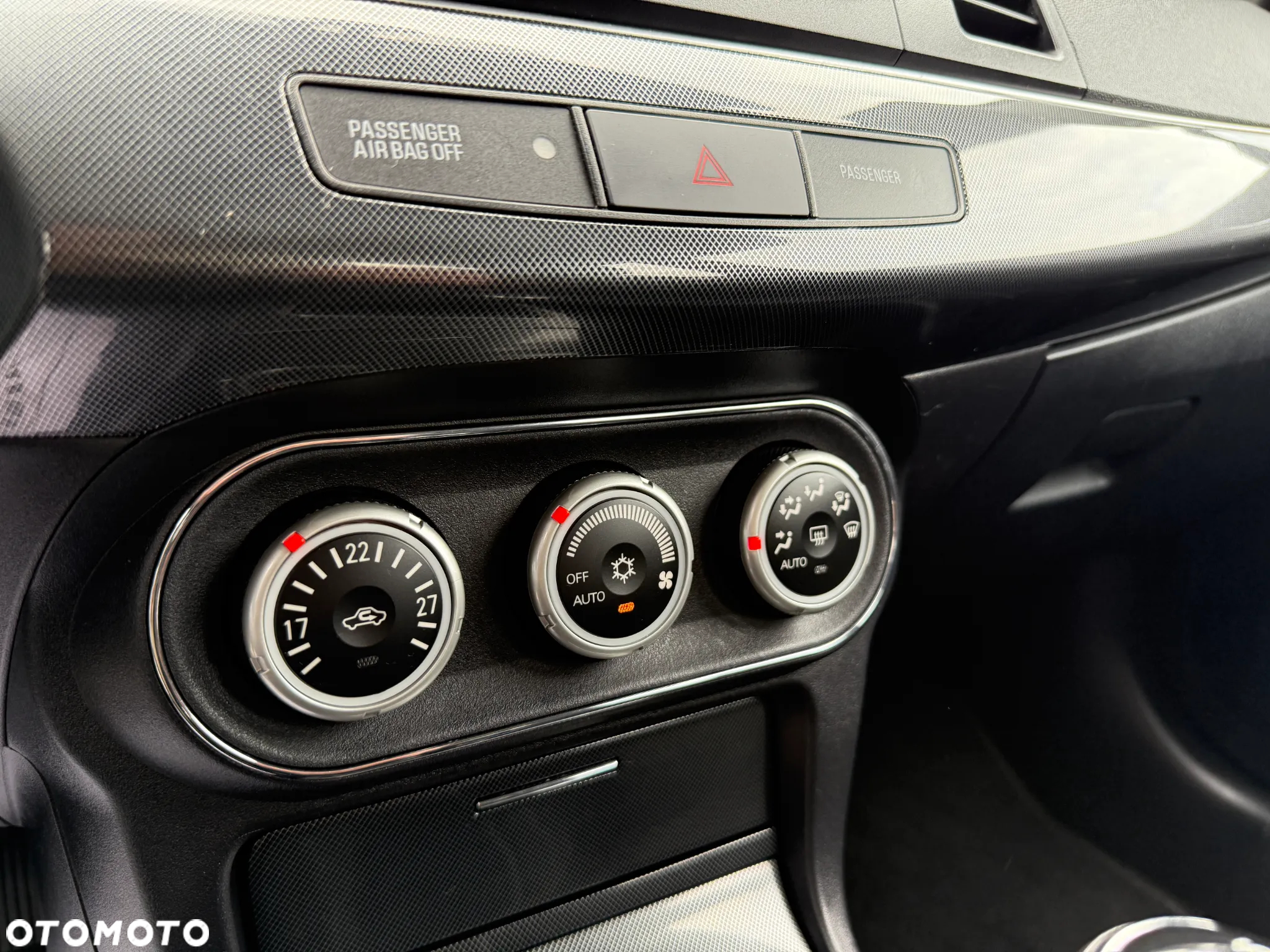 Mitsubishi Lancer 1.8 Invite - 28