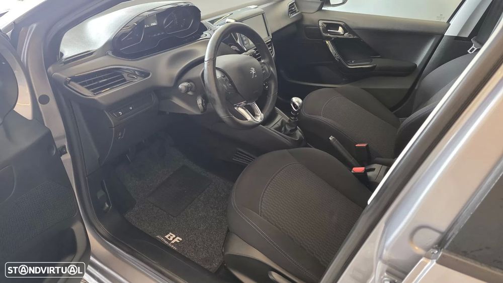 Peugeot 208 1.5 BlueHDi Signature - 6
