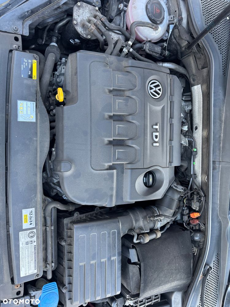 Volkswagen Golf 2.0 TDI BlueMotion Technology DSG Lounge - 14